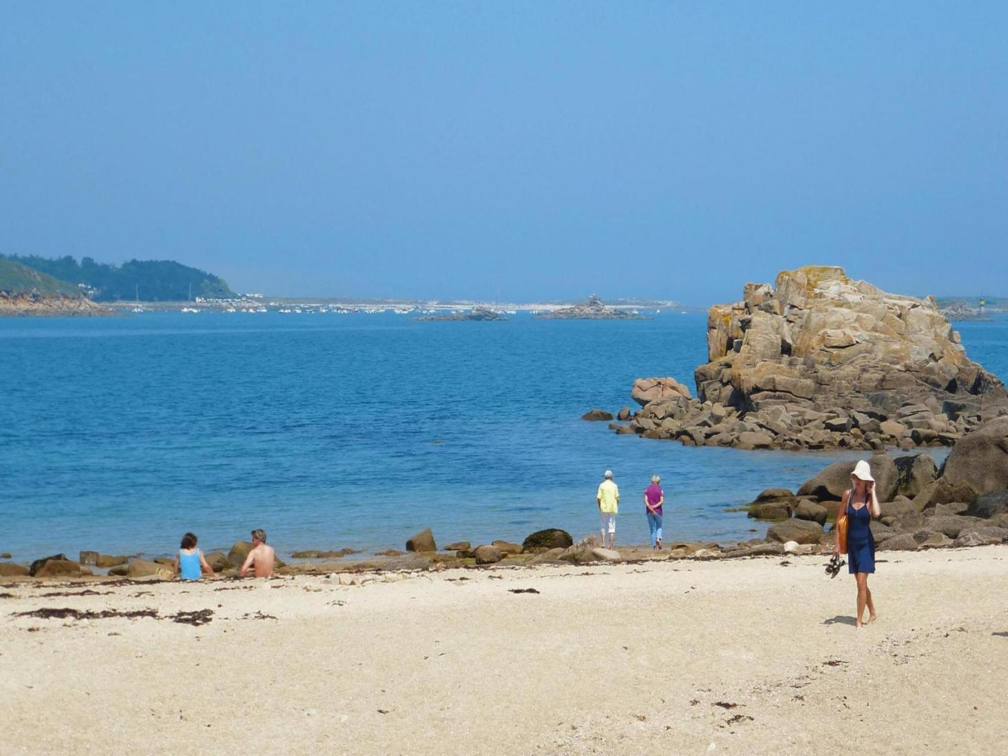 Holiday Home In A Quiet Location Near The Coast Pleumeur-Bodou Esterno foto